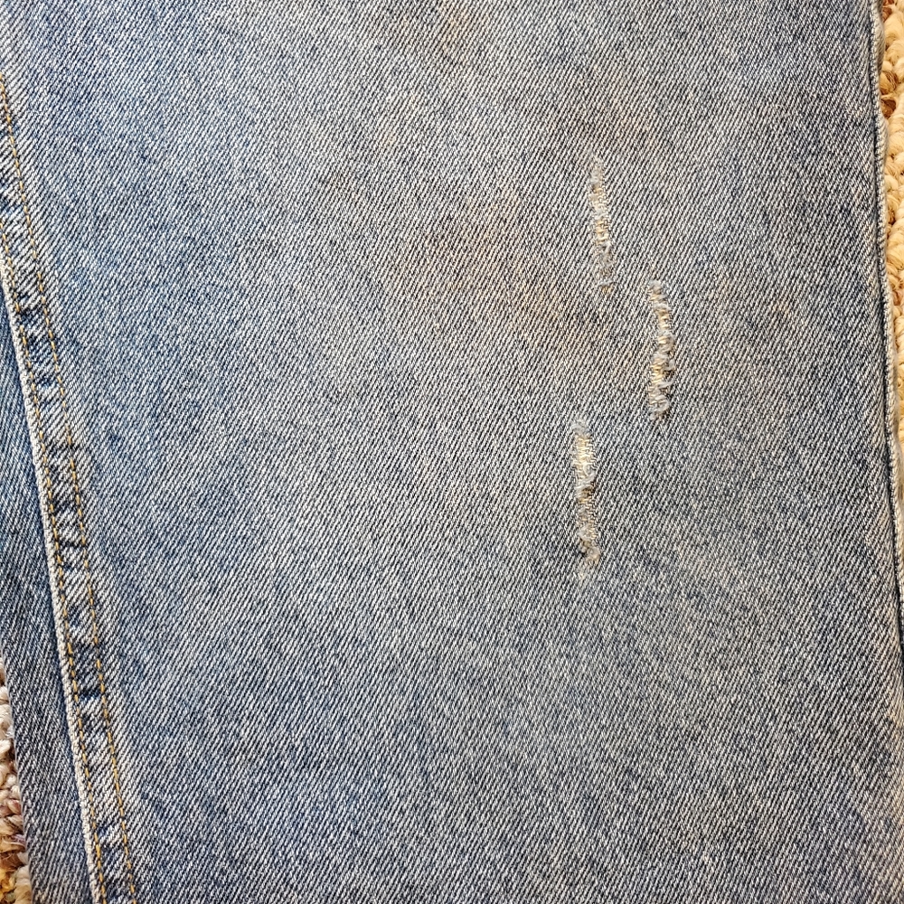 NWT BDG Urban Outfitters Mom High Rise Jeans, size 32 - Picture 16 of 16